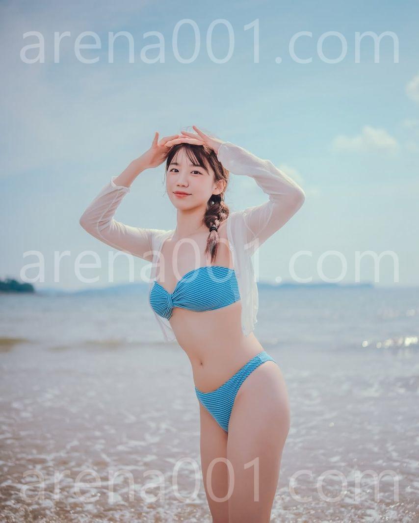 심유이 전 치어리더 튜브탑 파란 비키니 (3).jpg