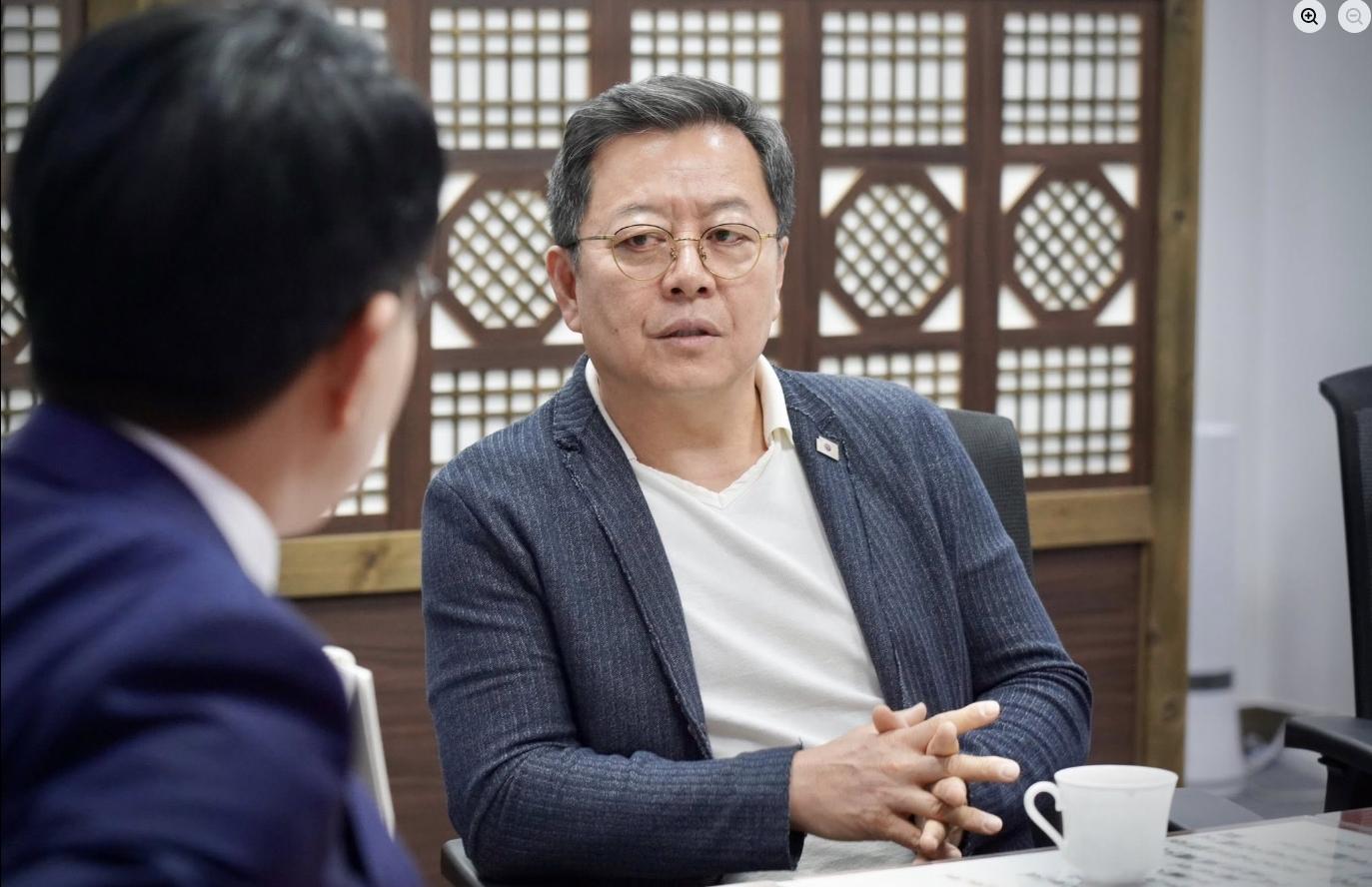 스크린샷_5-5-2026_113040_www.facebook.com.jpeg