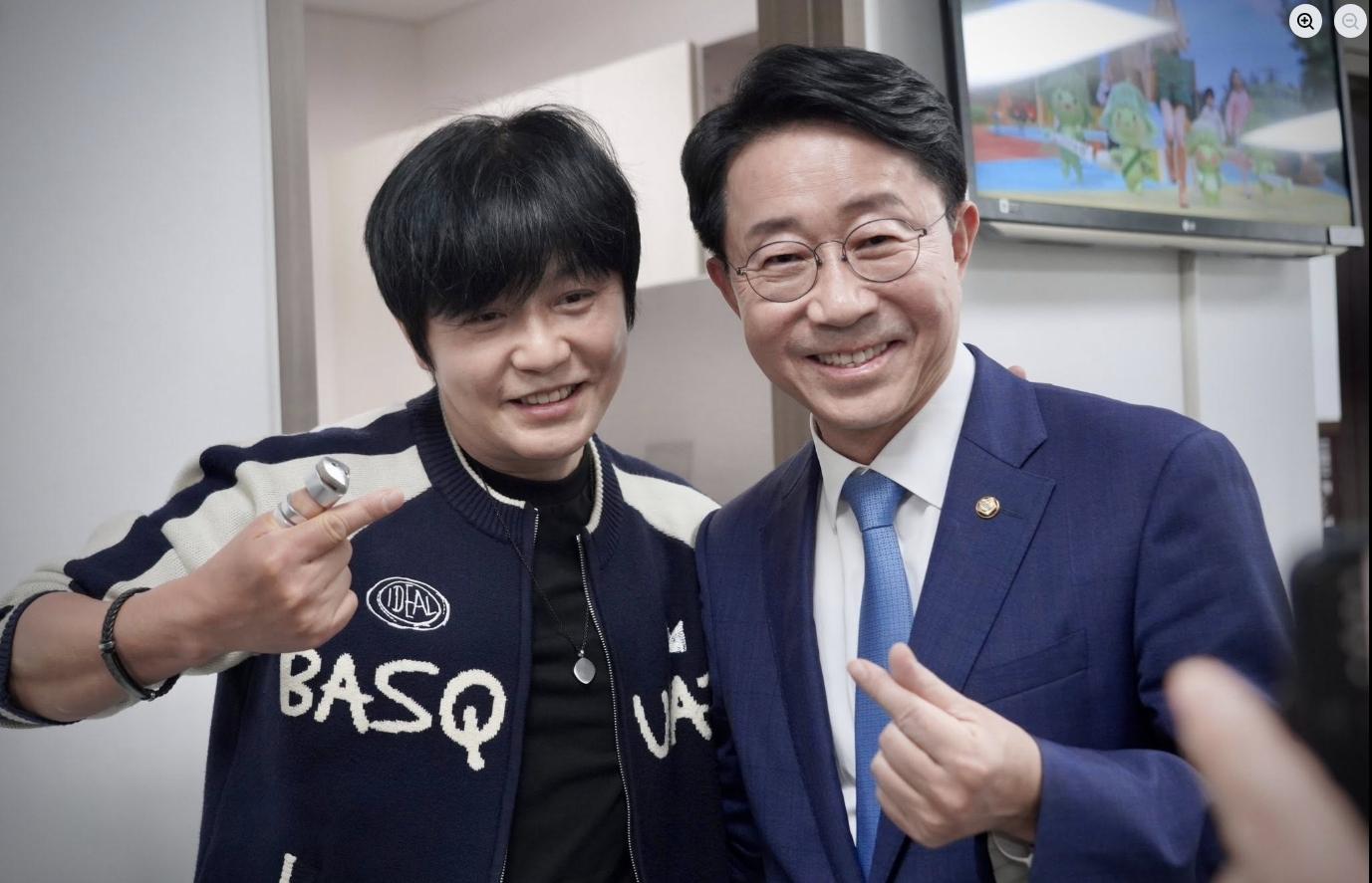 스크린샷_5-5-2026_113321_www.facebook.com.jpeg