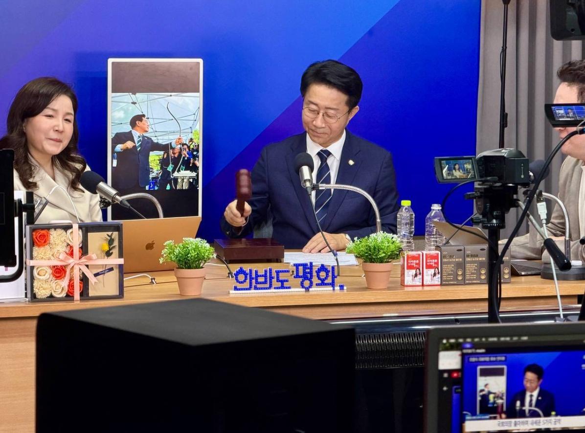 스크린샷_10-5-2026_1451_www.facebook.com.jpeg
