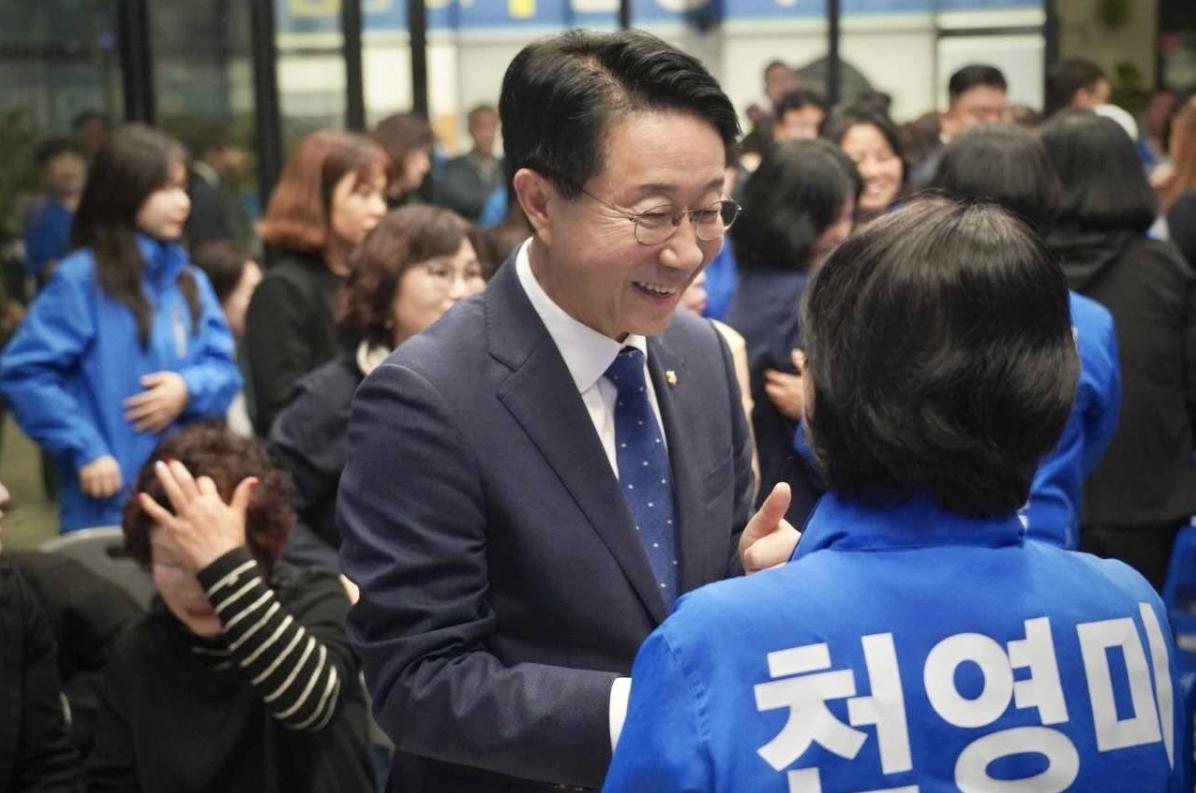 스크린샷_12-5-2026_104348_www.facebook.com.jpeg