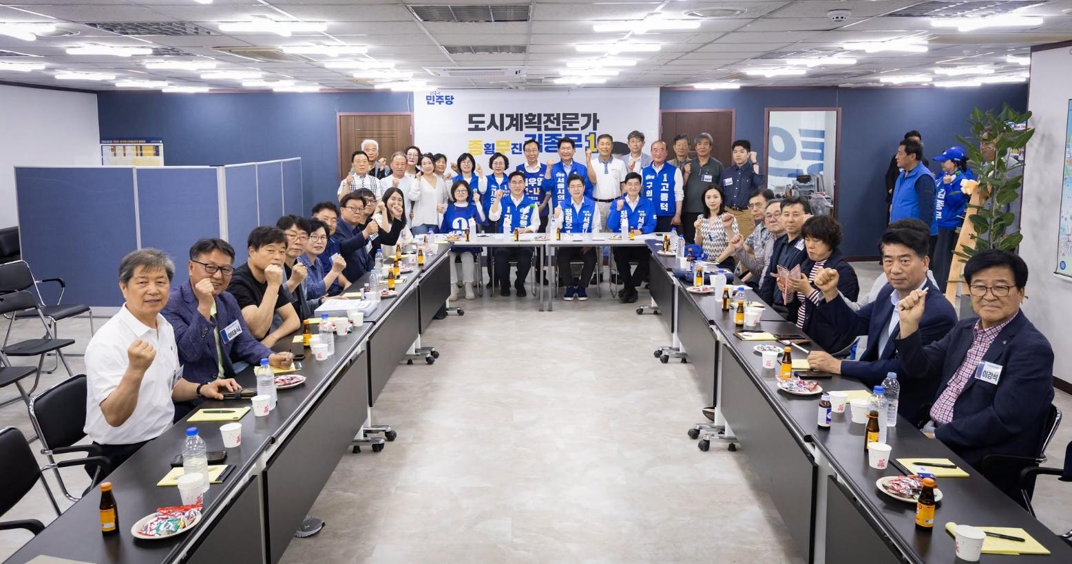 스크린샷_25-5-2026_105011_www.facebook.com.jpeg