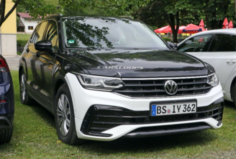 2021-VW-Tiguan-facelift-spy-shots-1.jpg
