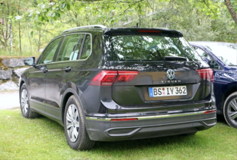 2021-VW-Tiguan-facelift-spy-shots-4.jpg