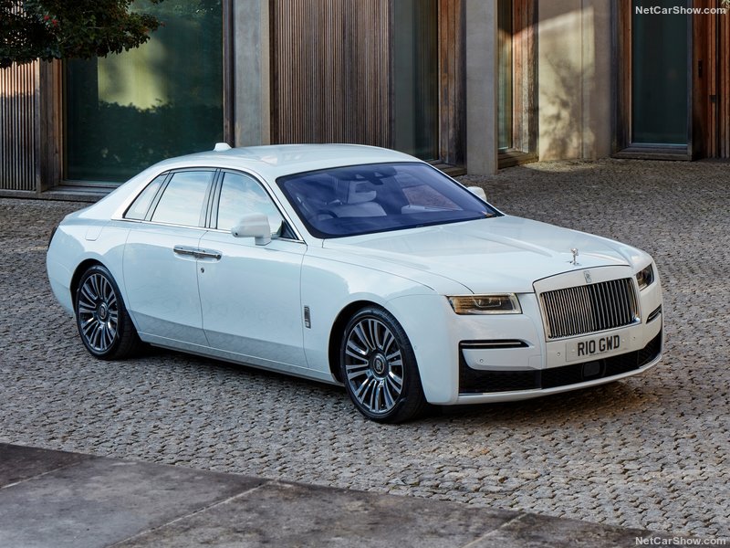 Rolls-Royce-Ghost-2021-800-09.jpg