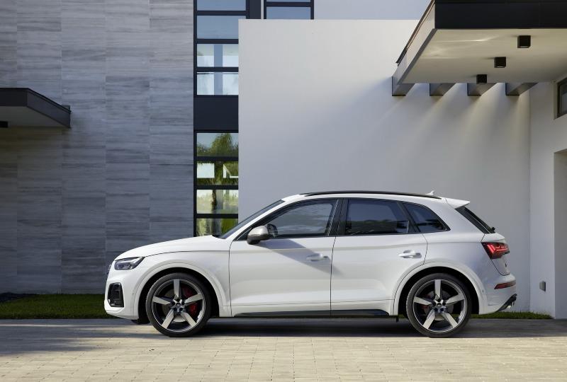 2021-Audi-SQ5-10.jpg