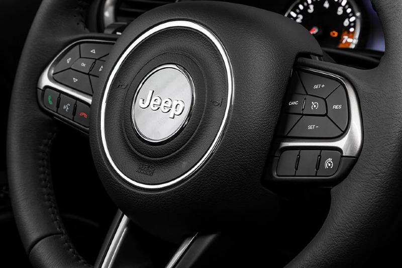 2021-jeep-renegade-bronze-edition-mexico-9.jpg