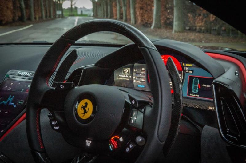 6-ferrari-roma-2021-uk-first-drive-review-dashboard.jpg