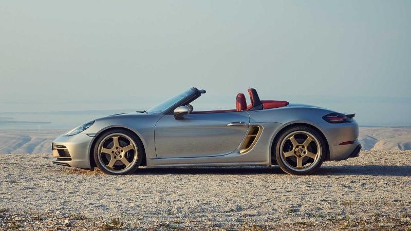 2021-porsche-boxster-25-side.jpg