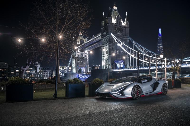 Lamborghini-London-Sians-6.jpg
