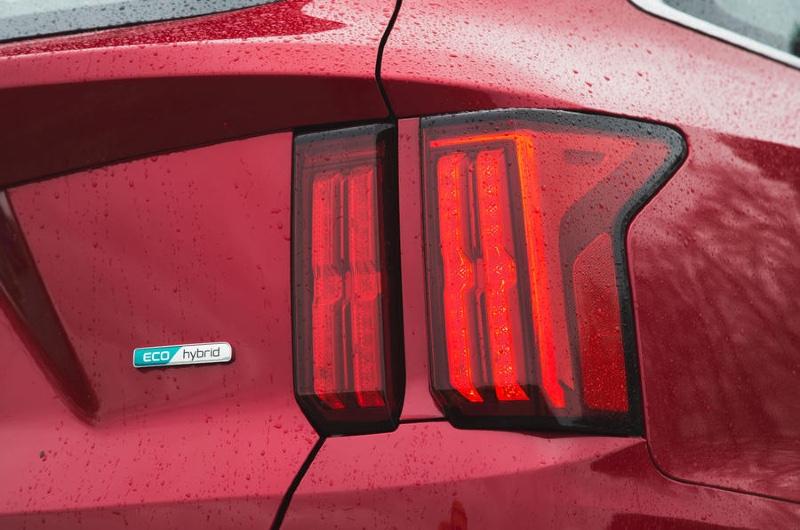11-kia-sorento-2021-road-test-review-rear-lights.jpg