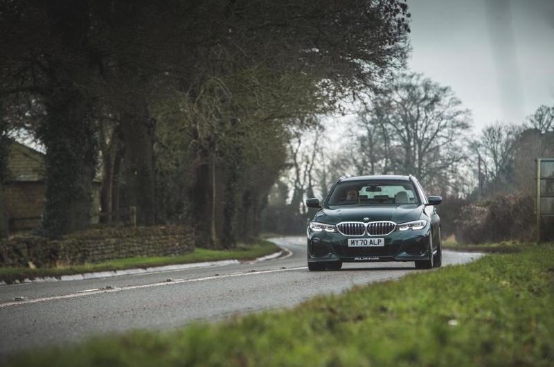 18-alpina-d3-touring-2021-uk-first-drive-review-on-road-front.jpg