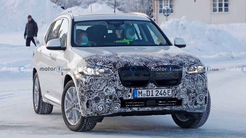 bmw-ix3-facelift-spy-photo-2.jpg