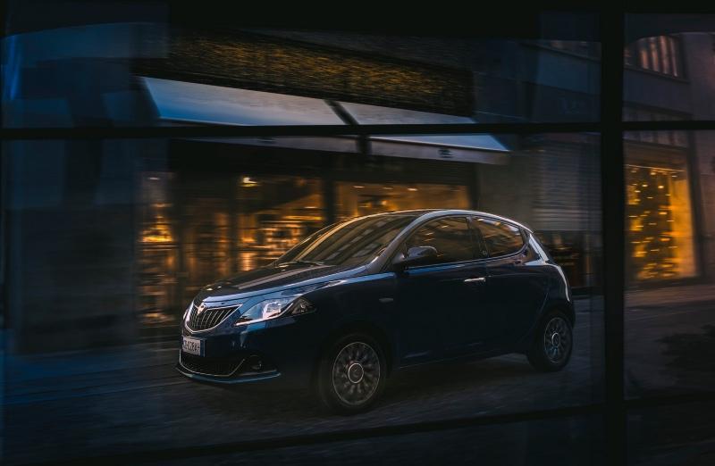 Lancia-Ypsilon-2.jpg