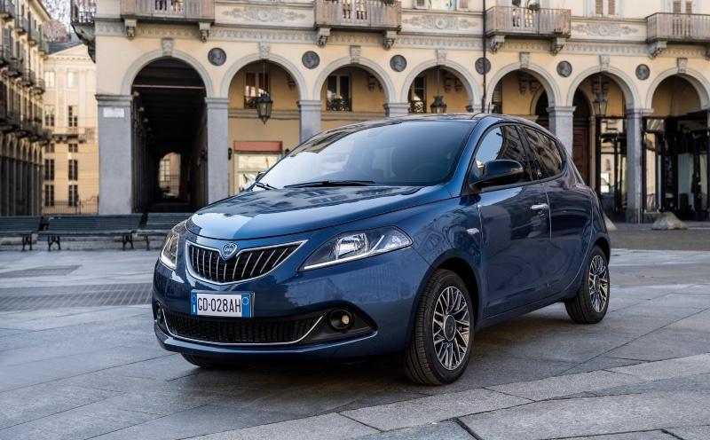 Lancia-Ypsilon-3.jpg