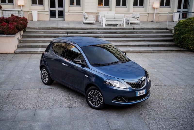 Lancia-Ypsilon-21.jpg