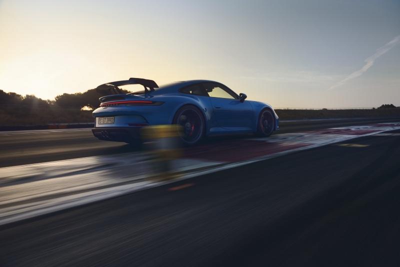 2022-Porsche-911-GT3-06.jpg