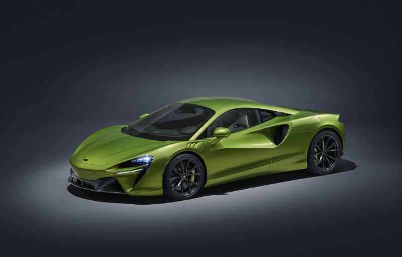 McLaren-Artura-26-PHEV-CarScoops.jpg