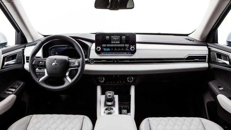 2022-mitsubishi-outlander-interior-11.jpg