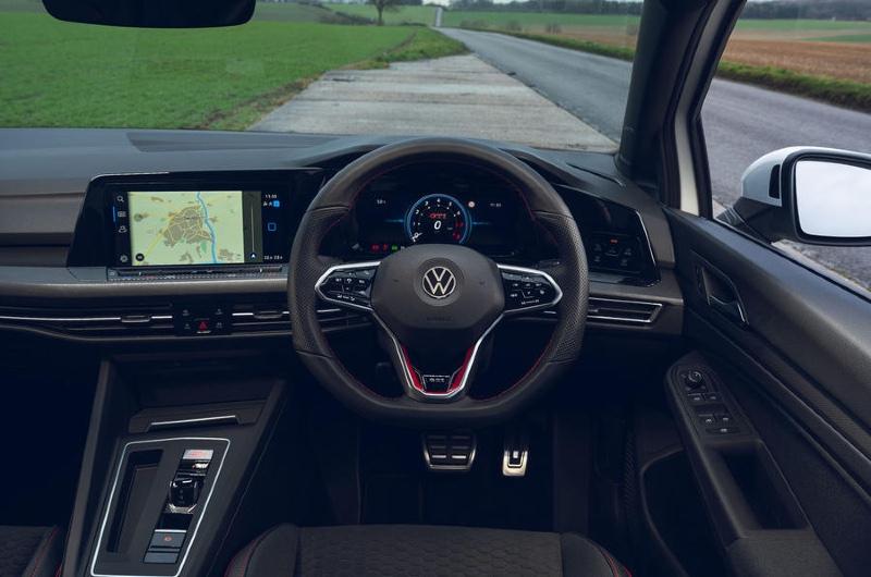 8-vw-golf-gti-clubsport-2021-uk-first-drive-review-dashboard.jpg