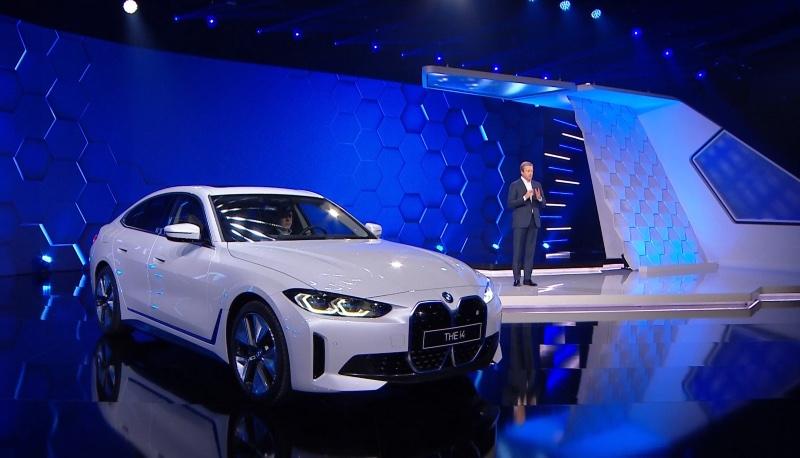 2022-BMW-i4-EV-3-CarScoops.jpg