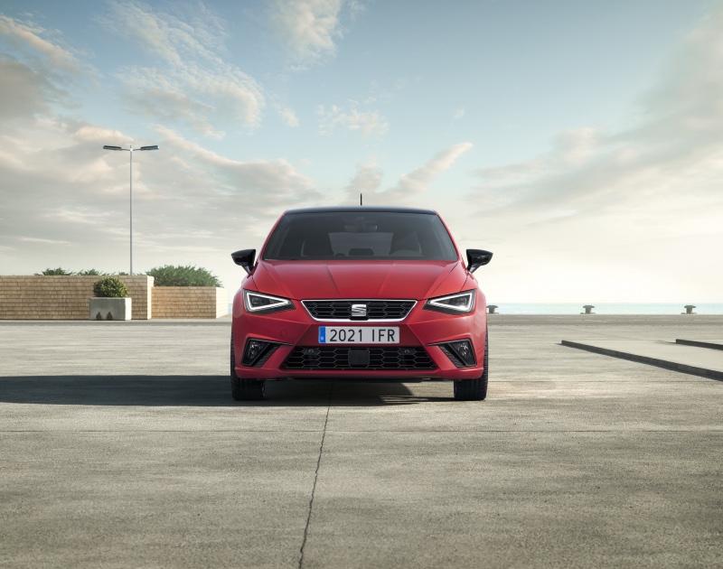 04-SEAT-Ibiza-FR-Desire-Red-H.jpg