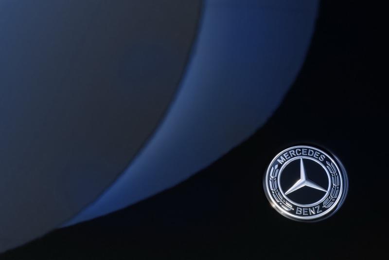 2022-Mercedes-Benz-EQS-17.jpg