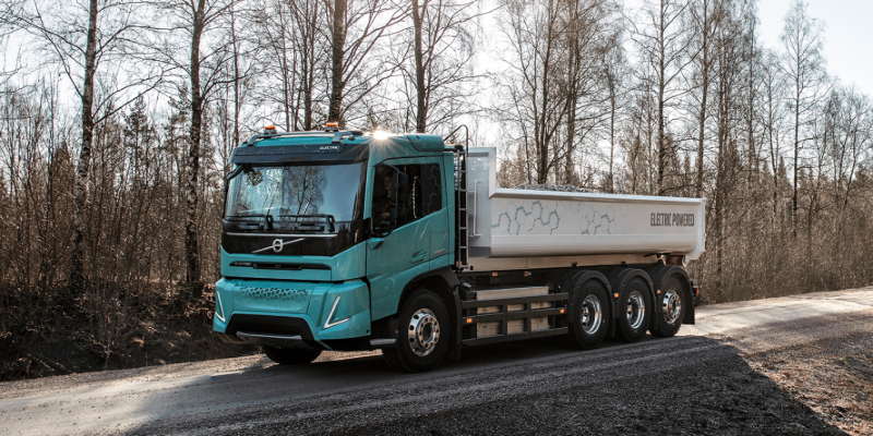 volvo-electric-concept-truck-e-lkw-electric-truck-2019-03-min-888x444.png