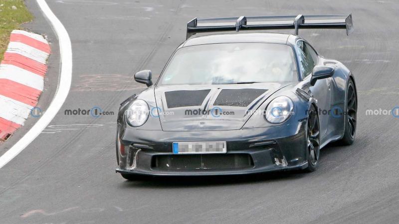 new-porsche-911-gt3-rs-spied-at-the-nurburgring (6).jpg