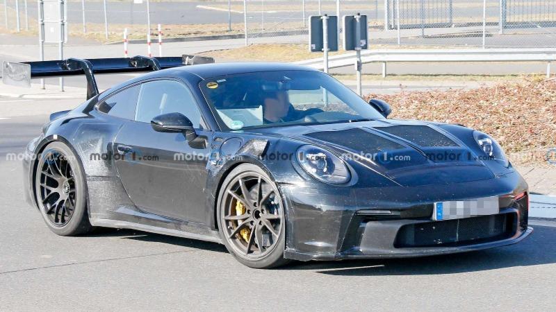 new-porsche-911-gt3-rs-spied-at-the-nurburgring (13).jpg