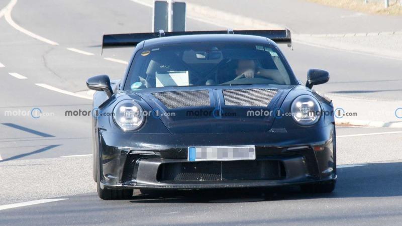 new-porsche-911-gt3-rs-spied-at-the-nurburgring (17).jpg