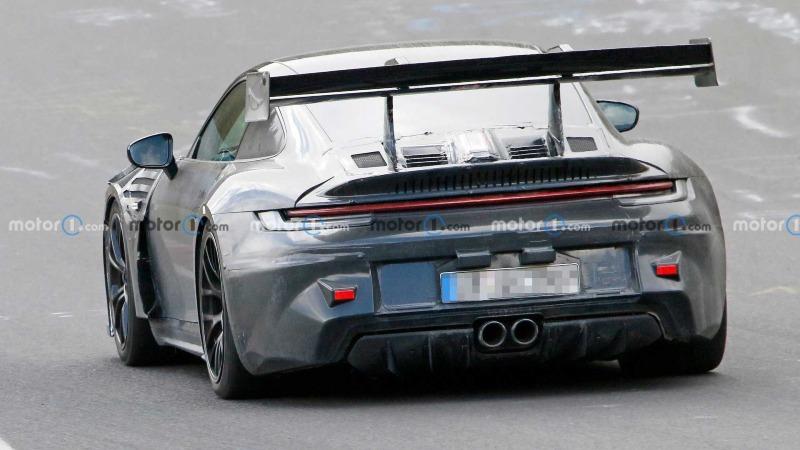 new-porsche-911-gt3-rs-spied-at-the-nurburgring (18).jpg