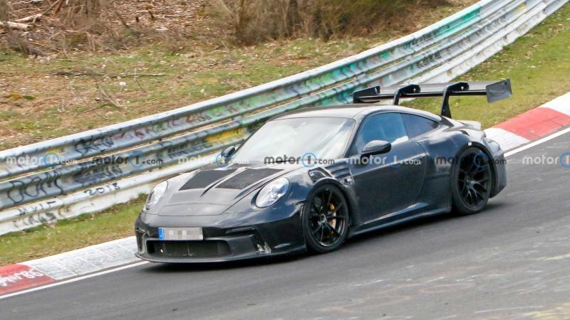 new-porsche-911-gt3-rs-spied-at-the-nurburgring (21).jpg