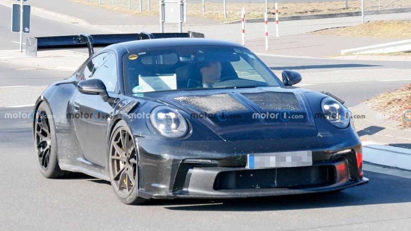 new-porsche-911-gt3-rs-spied-at-the-nurburgring (23).jpg