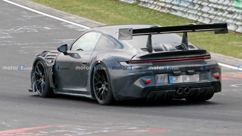 new-porsche-911-gt3-rs-spied-at-the-nurburgring (24).jpg