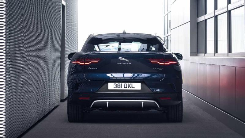 jaguar-i-pace-black-2021 (8).jpg
