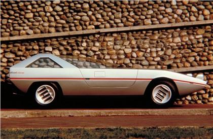 1971_ItalDesign_Alfa-Romeo_Caimano_06.jpg