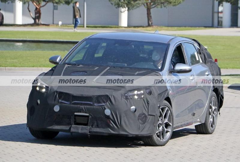 kia-proceed-facelift-fotos-espia-2022-202177793-1620320021_3.jpg