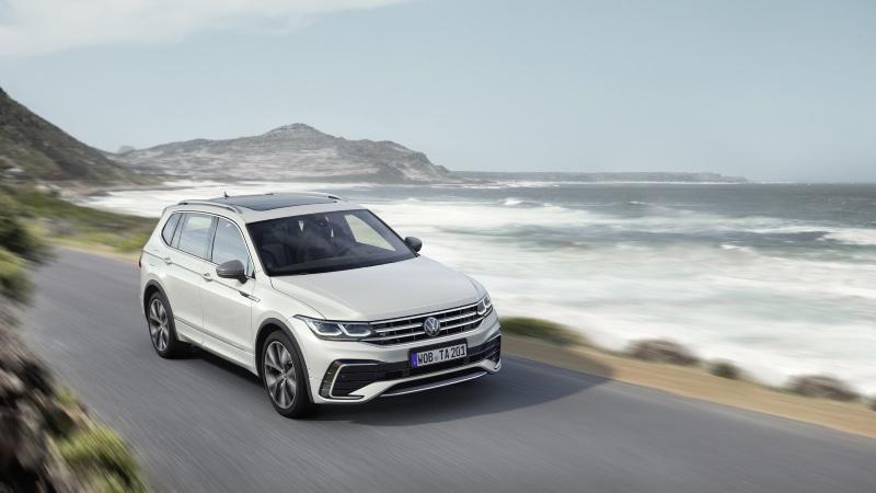 2022-Volkswagen-Tiguan-LWB-32.jpg