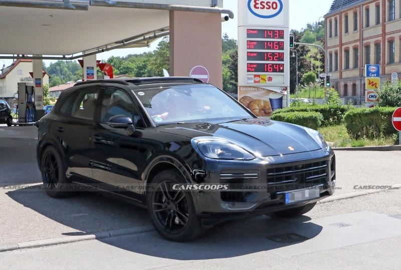 2022-Porsche-Cayenne-Facelift-carpix-1.jpg