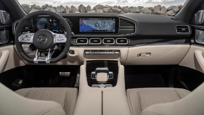 2021-Mercedes-AMG-GLE-63-S-interior-8.jpg