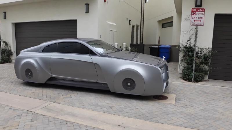 justin-bieber-s-floating-rolls-royce-coupe-is-a-very-strange-sighting_6.jpg