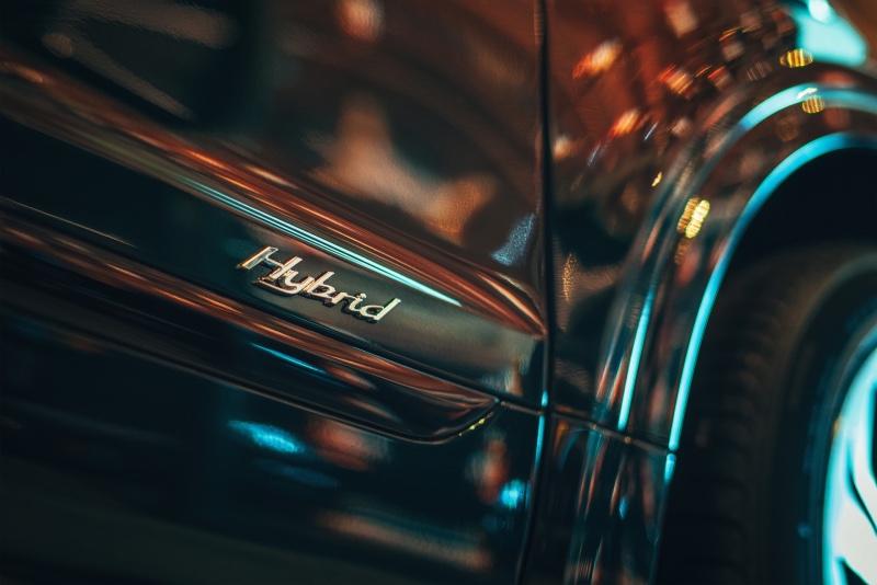 2022-Bentley-Bentayga-Hybrid-The-Macallan-3.jpg