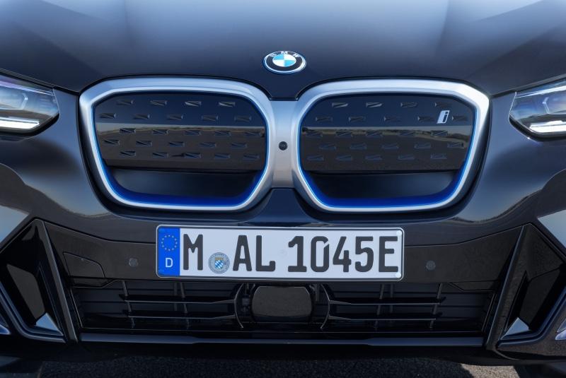 2022-BMW-iX3-38.jpg