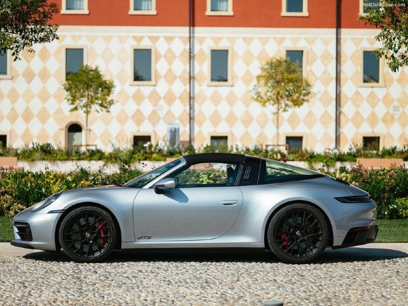 Porsche-911_Targa_4_GTS-2022-1024-14.jpg