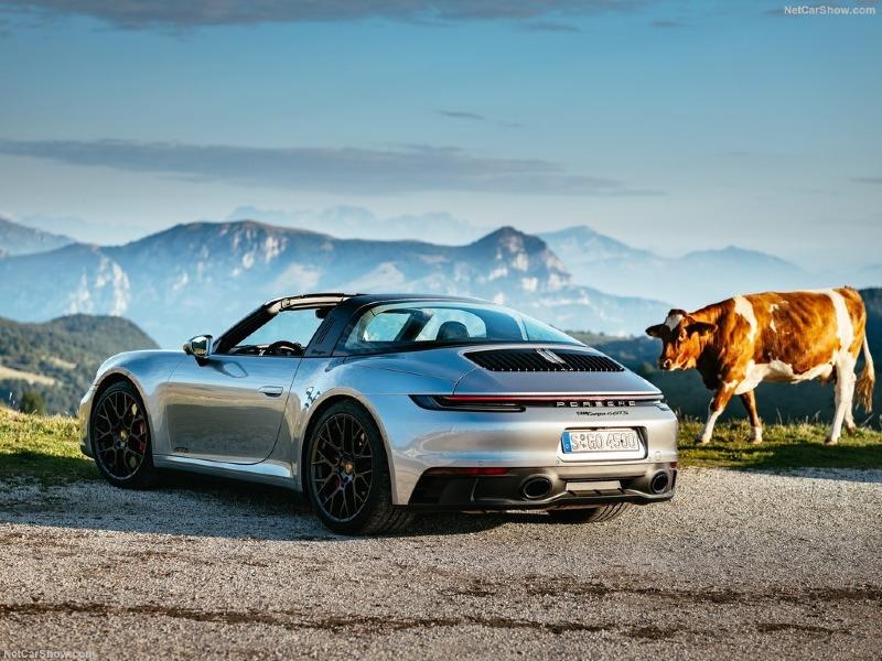 Porsche-911_Targa_4_GTS-2022-1024-19.jpg