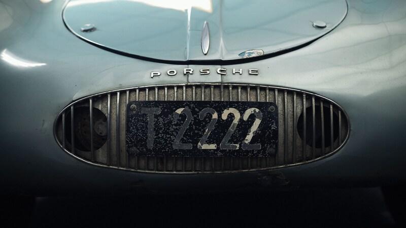 1939-Porsche-Type-64-front-badge.jpg