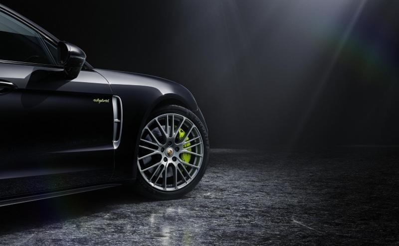 2022-Porsche-Panamera-Platinum-Edition-1.jpg