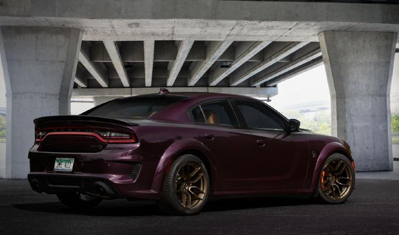 2022-dodge-charger-srt-hellcat-redeye-widebody-jailbreak-102-1637089060.jpg