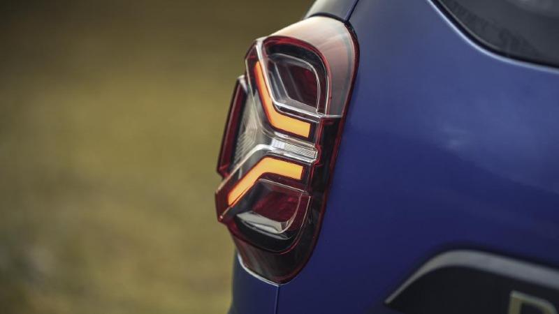 New Dacia Duster - Comfort - Rear Light.jpg